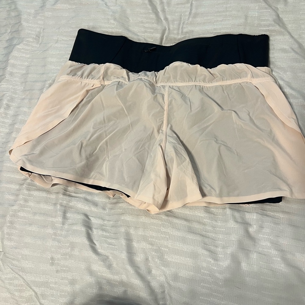Shorts - Picture 3 of 3